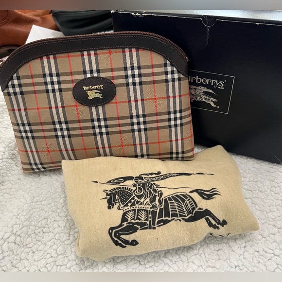 Burberry Handbags - Burberry pouch like new